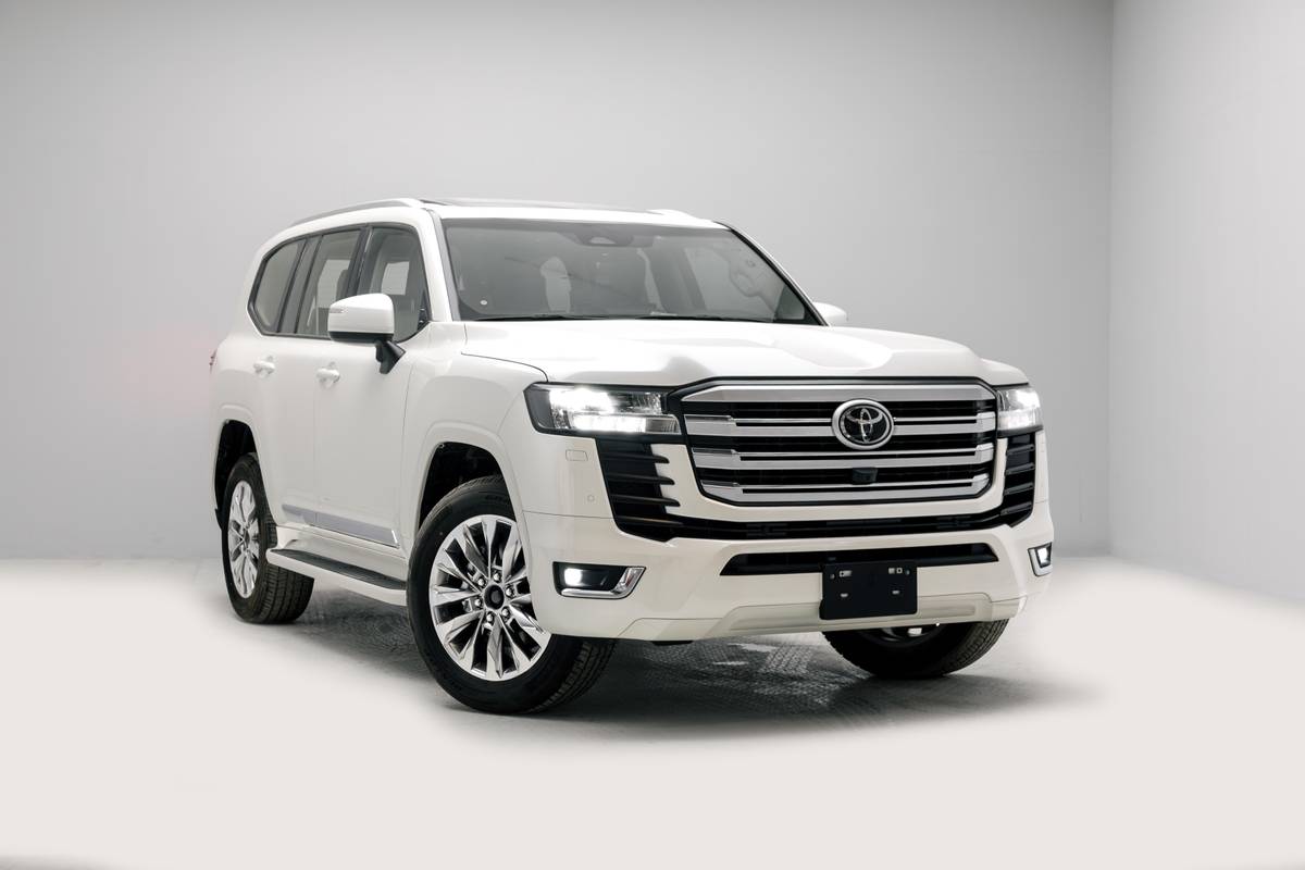 Toyota Land Cruiser GXR - 1
