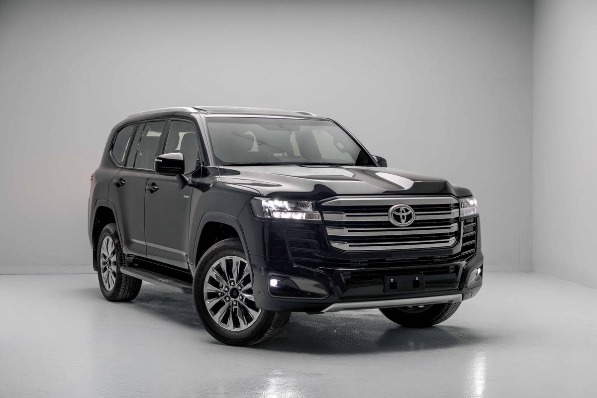 Toyota Land Cruiser GXR - 2