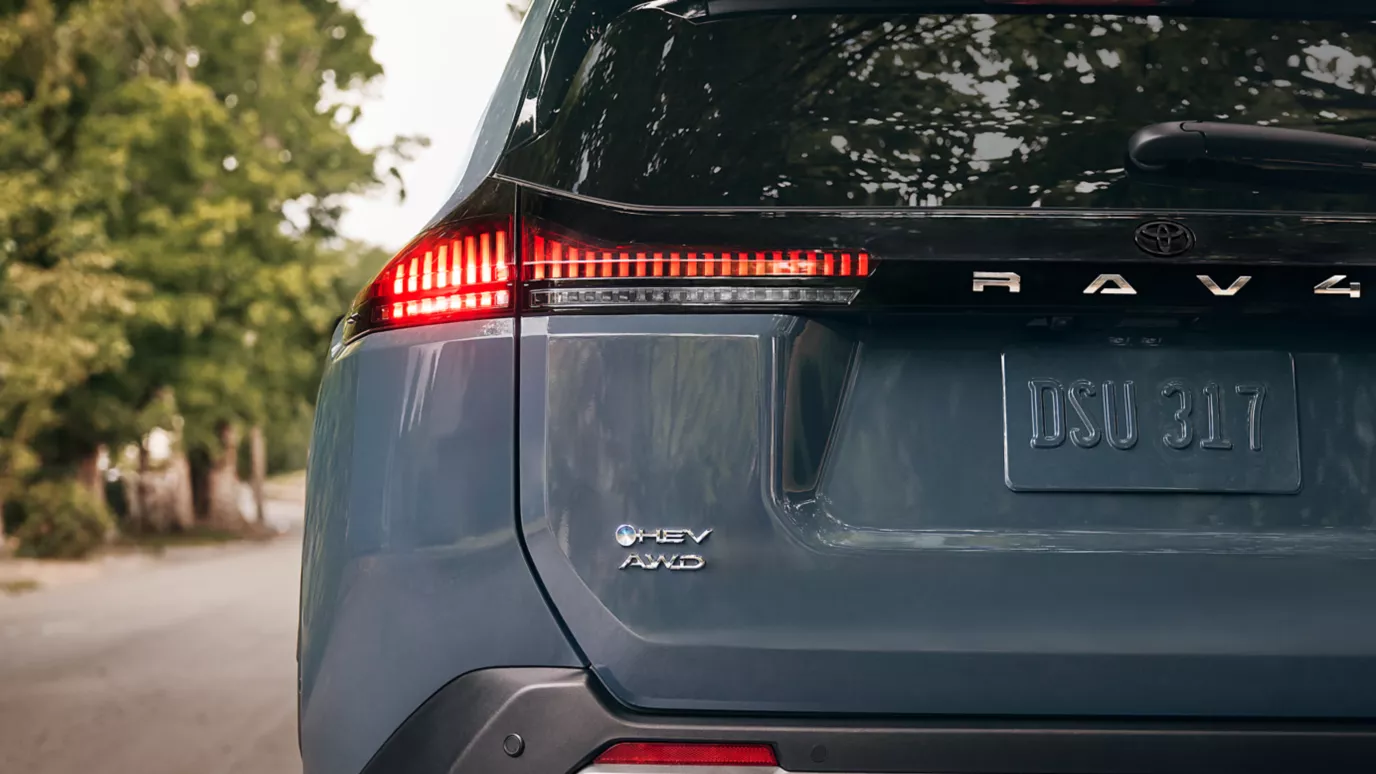 Toyota RAV4 AWD - 1
